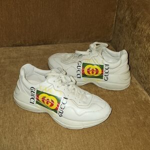 Men's Rhyton Gucci logo leather sneaker